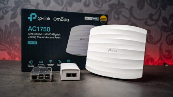 Accesspoint TP Link Eap 245 AC1750 Wireless Dual Band Gigabit Ceiling Mount Access Point The Power over Ethernet (PoE)